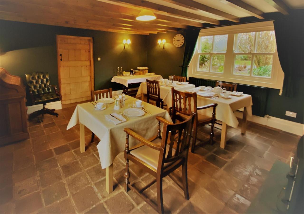 Hollies Farm B&B 렉섬 외부 사진
