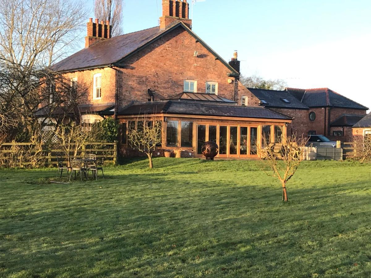 Hollies Farm B&B 렉섬 외부 사진
